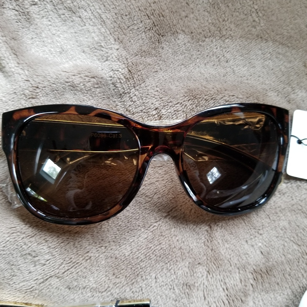Buy2 Get 1 FREE!!⭐️Sunglasses Available Multiple Color - Picture 6 of 8